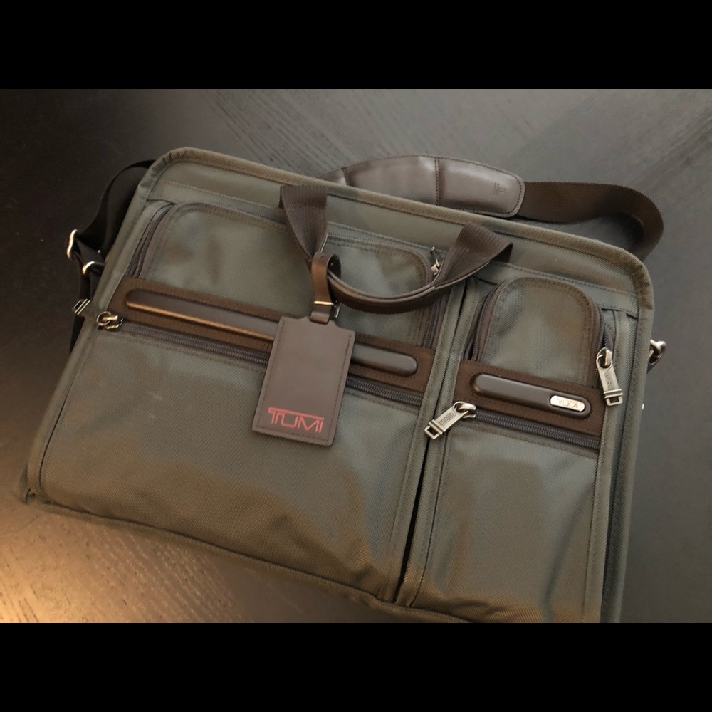 Tumi Messenger/Slim Briefcase